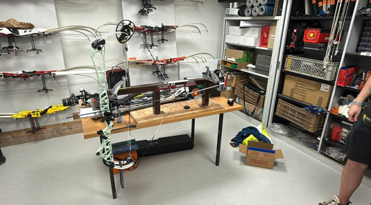 Le club s’équipe d’une presse pour arcs à poulies